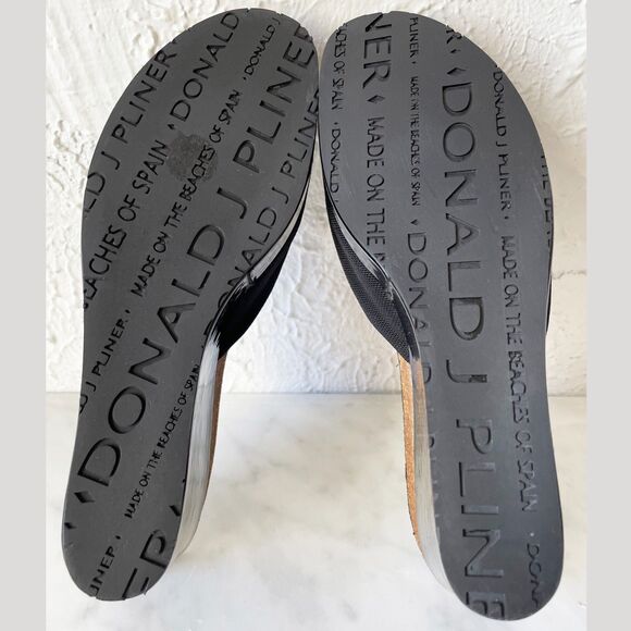 Donald J Pliner Black Slip On Wedge Sandal-Fabric & Patent Leather-Women's 7.5M - Picture 7 of 9